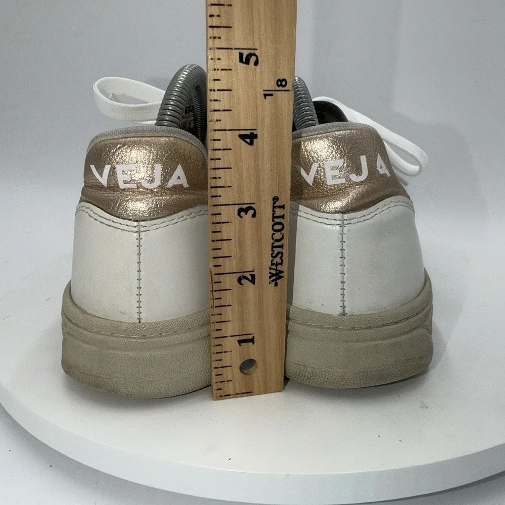 Veja V-10 White Metallic Gold Leather Low Top Women's‎ Sneakers Shoe Size 39/8